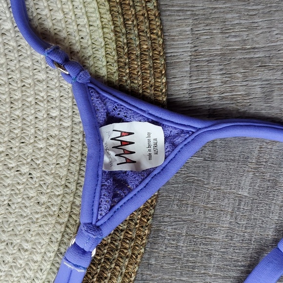 Diamond Lace Wicked Weasel rare-vintage thong bikini. Top: XS, Bottoms: large - Picture 8 of 9